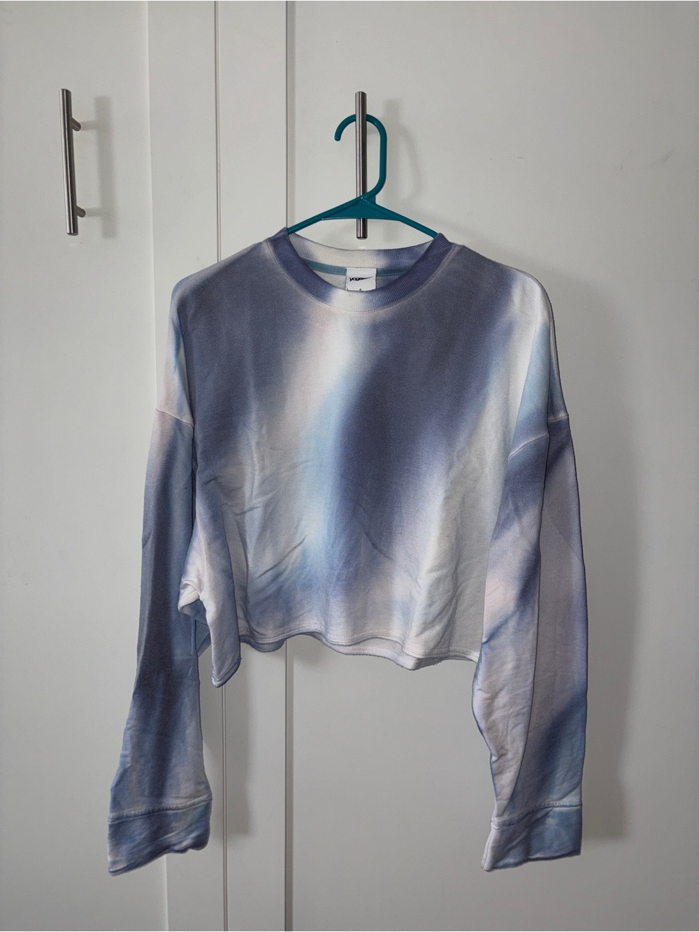 Nike Yoga Luxe Women's Fleece Sweatshirt in Blue and White Tie-Dye